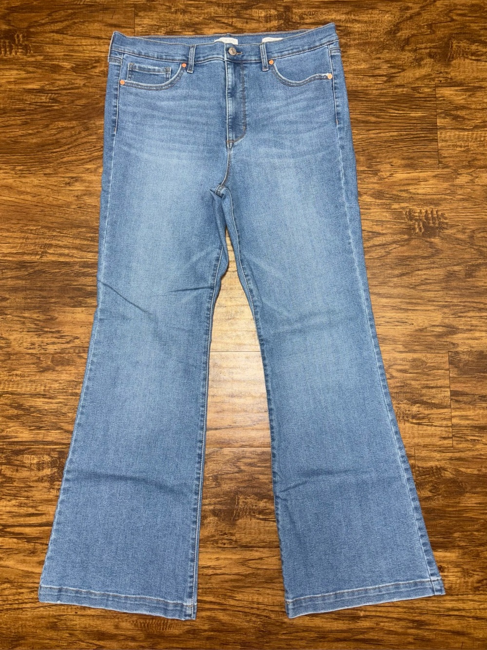 Sofia by Sofia Vergara High Rise Melisa Flare Jeans Size 16